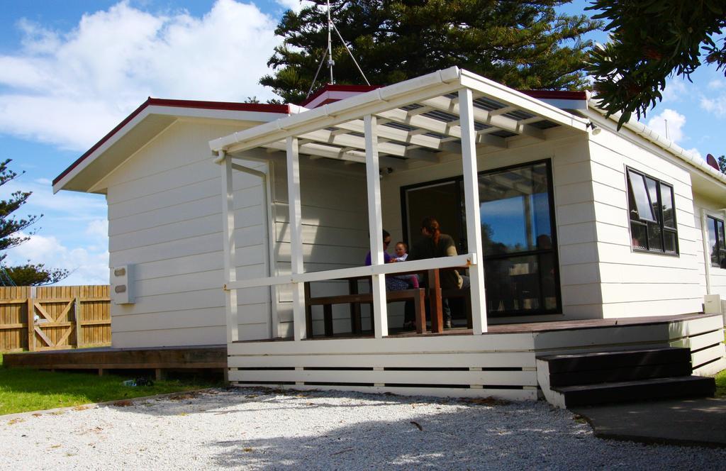 Waikanae Beach Top 10 Holiday Park กิสบอร์น ภายนอก รูปภาพ
