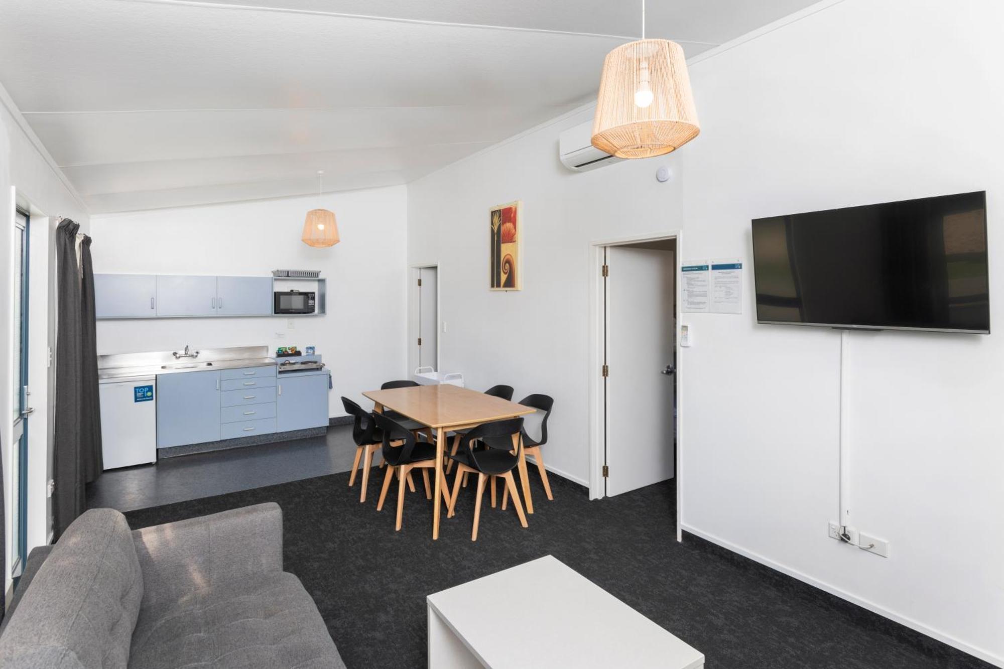 Waikanae Beach Top 10 Holiday Park กิสบอร์น ภายนอก รูปภาพ