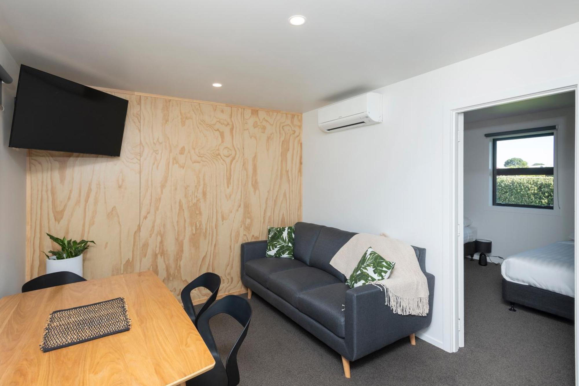 Waikanae Beach Top 10 Holiday Park กิสบอร์น ภายนอก รูปภาพ