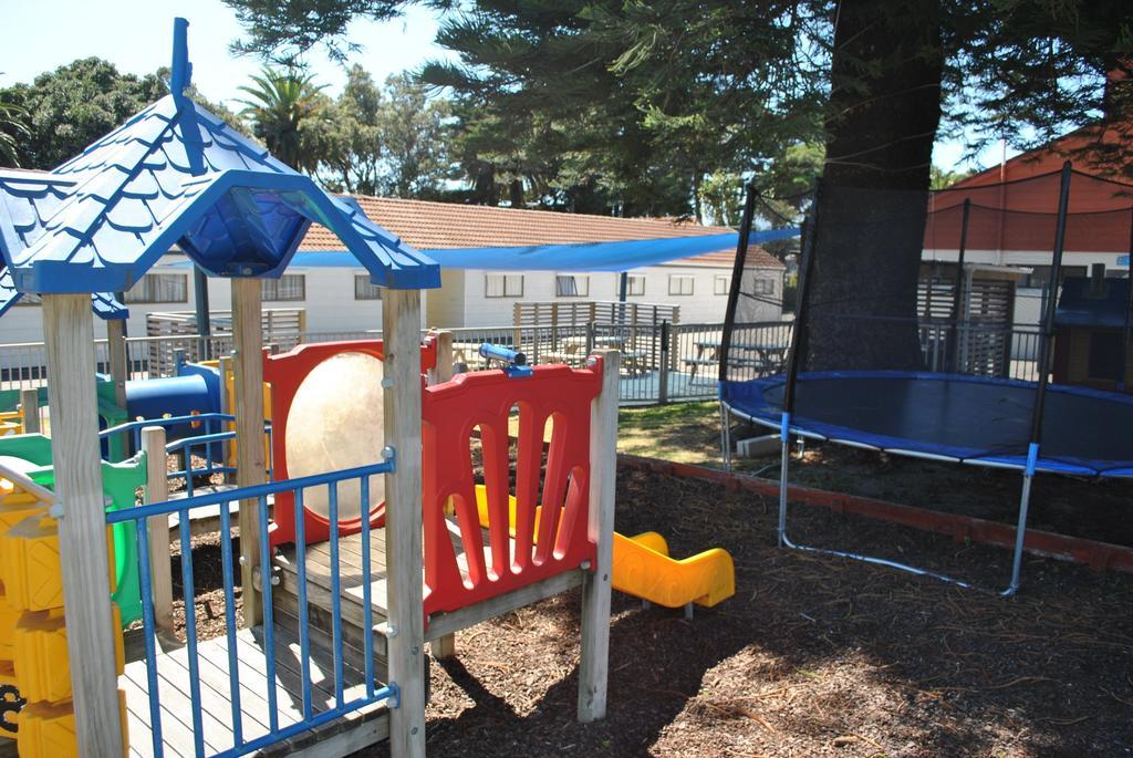 Waikanae Beach Top 10 Holiday Park กิสบอร์น ภายนอก รูปภาพ
