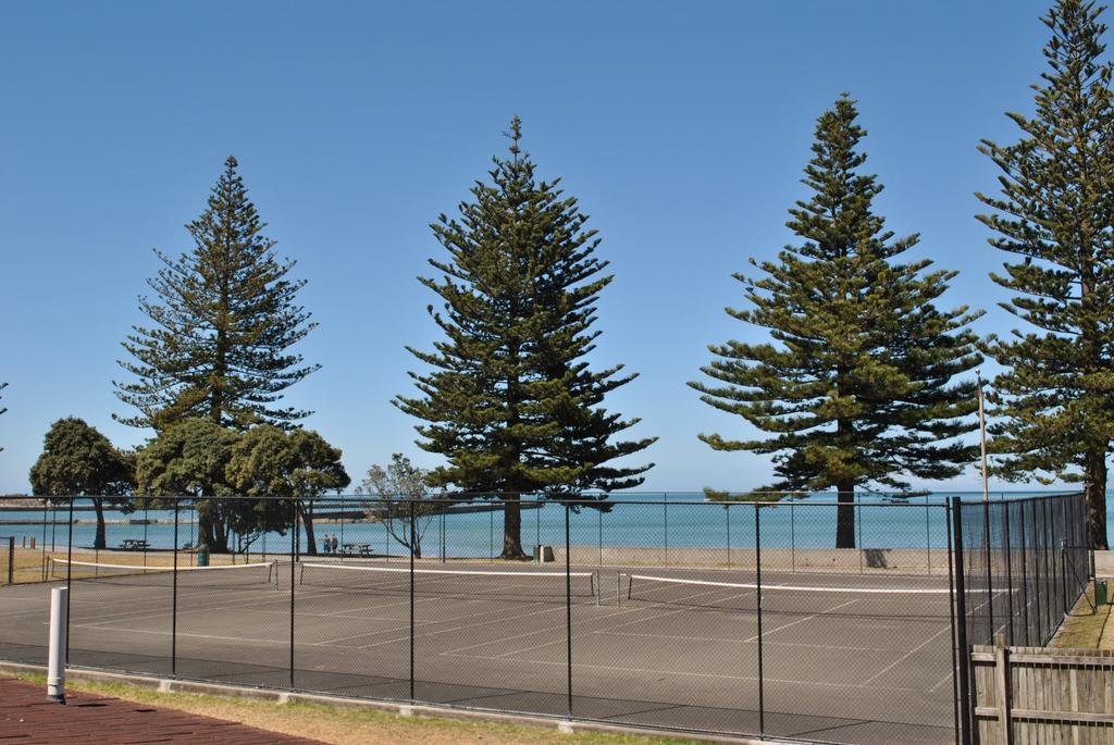 Waikanae Beach Top 10 Holiday Park กิสบอร์น ภายนอก รูปภาพ