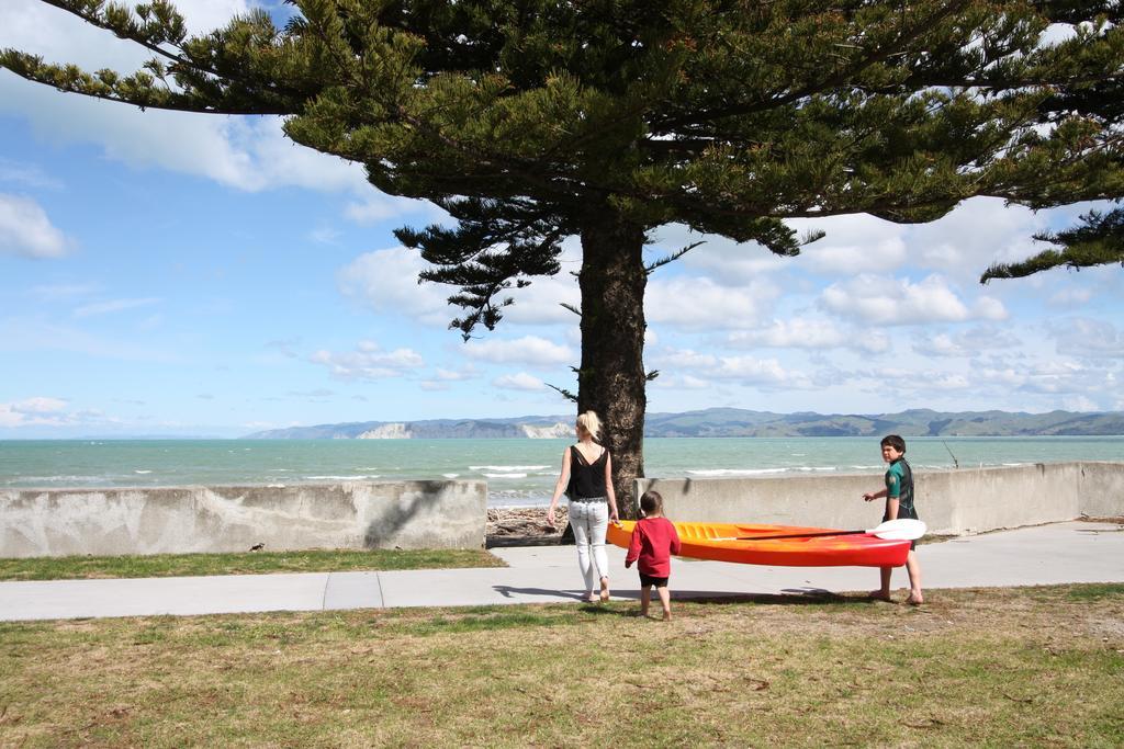 Waikanae Beach Top 10 Holiday Park กิสบอร์น ภายนอก รูปภาพ