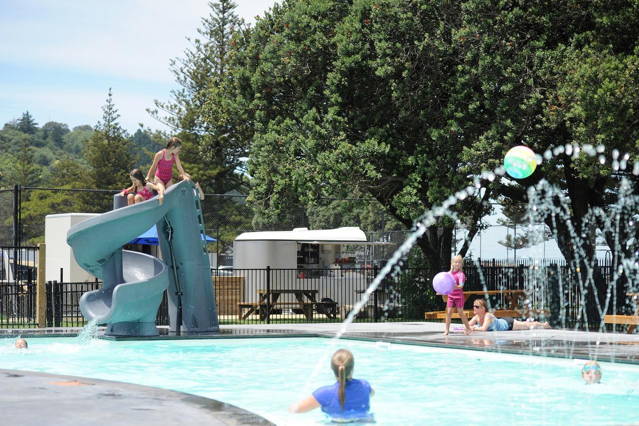 Waikanae Beach Top 10 Holiday Park กิสบอร์น ภายนอก รูปภาพ