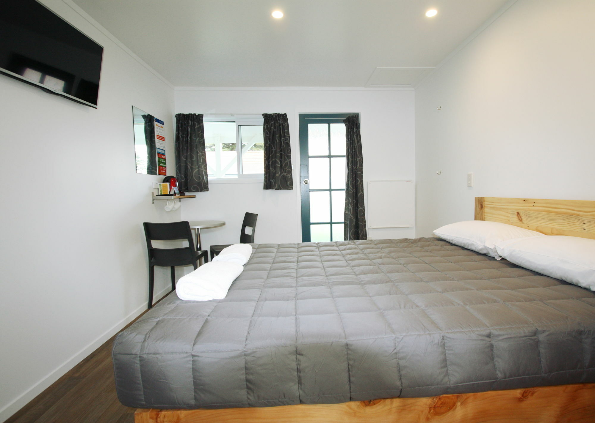 Waikanae Beach Top 10 Holiday Park กิสบอร์น ภายนอก รูปภาพ